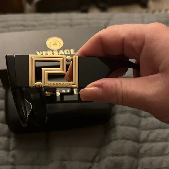 Versace Black Square Women's Sunglasses with Dark Lenses - Picture 4 of 10